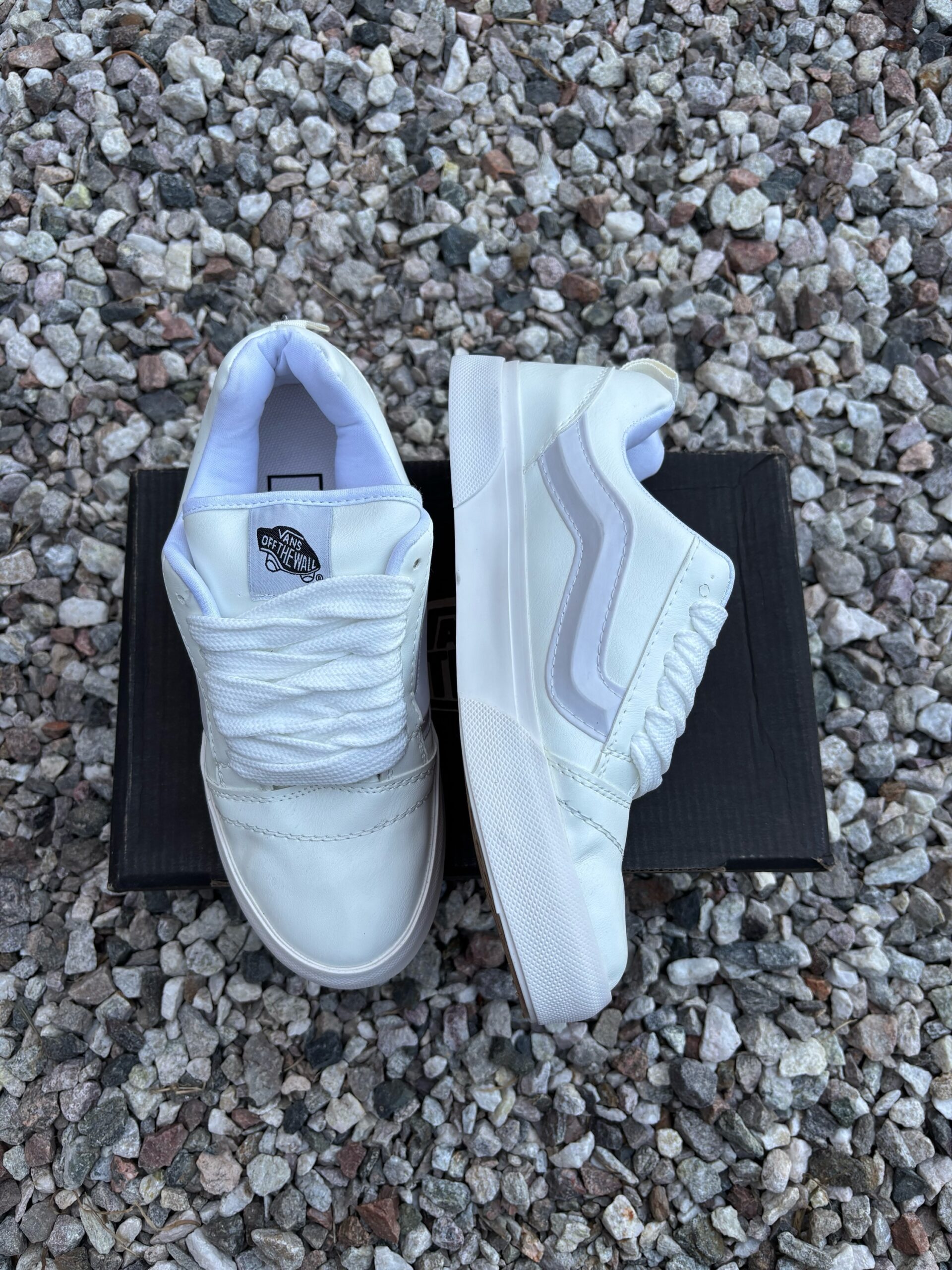 VANS KNU SKOOL BLANCAS - Imagen 2