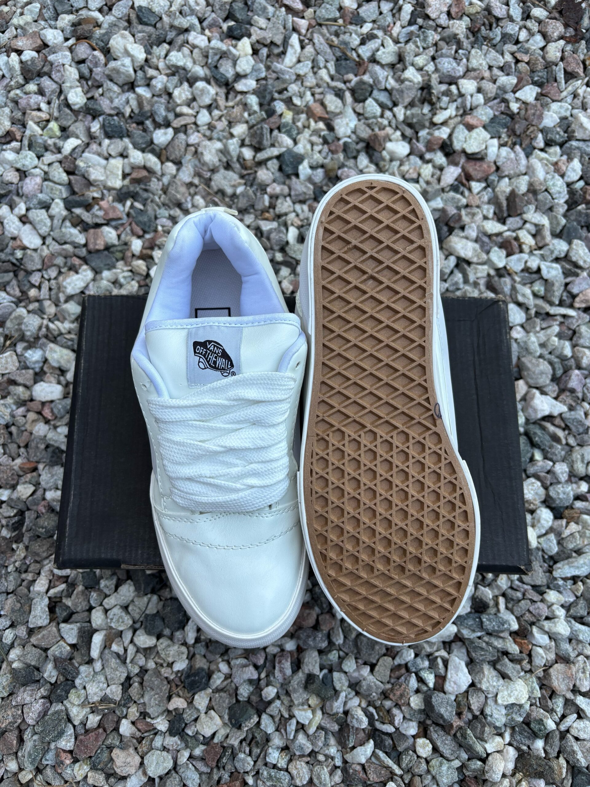 VANS KNU SKOOL BLANCAS - Imagen 4