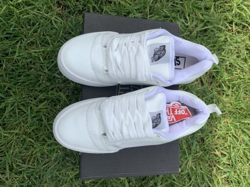 VANS KNU SKOOL BLANCAS