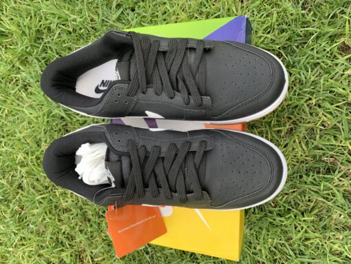 NIKE SB DUNK LOW GUM