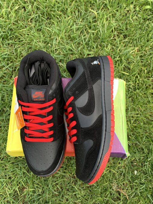NIKE SB DUNK LOW POMBO - Imagen 2