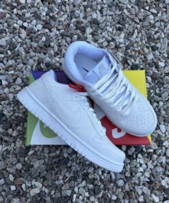 NIKE DUNK TRIPLE WHITE
