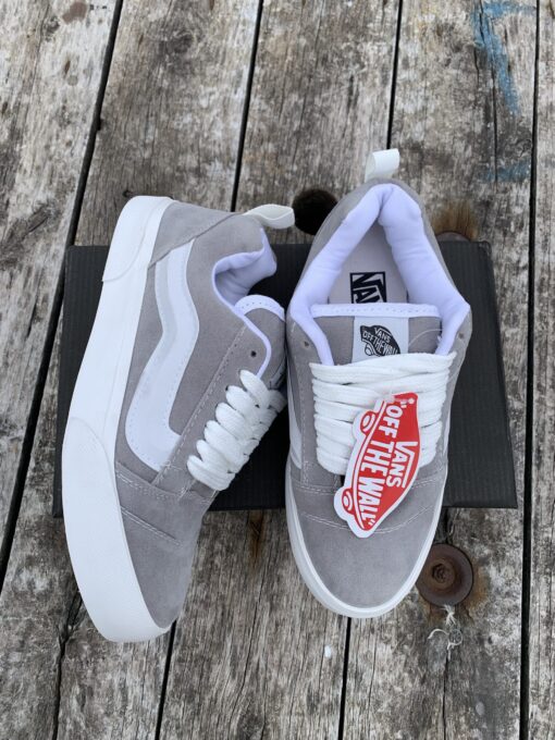 VANS KNU SKOOL GRIS - Imagen 4