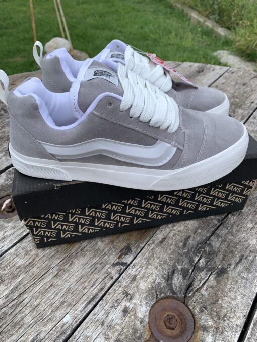 VANS KNU SKOOL GRIS - Imagen 2