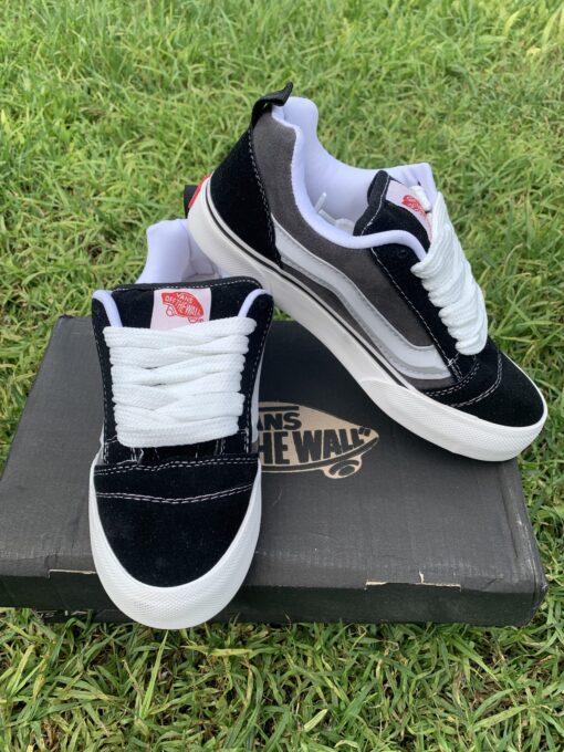 VANS KNU SKOOL GRIS/NEGRO