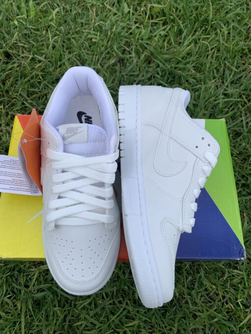 NIKE DUNK TRIPLE WHITE - Imagen 2