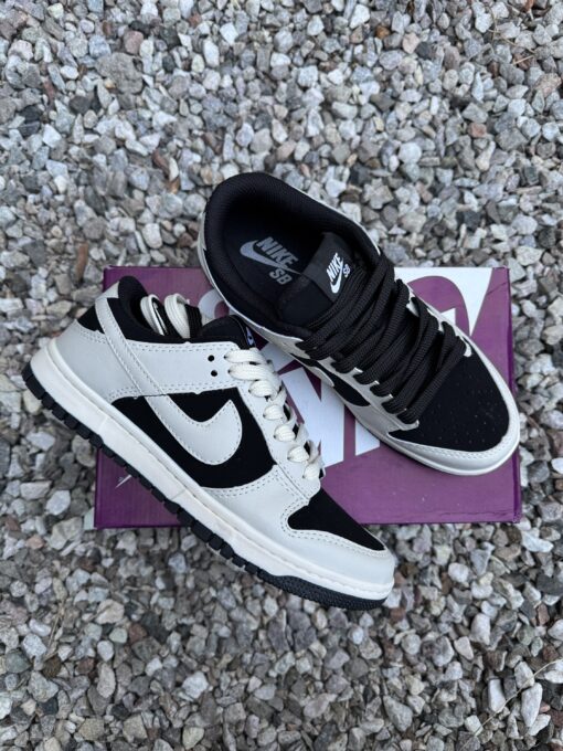 NIKE DUNK PANDA REVERSE