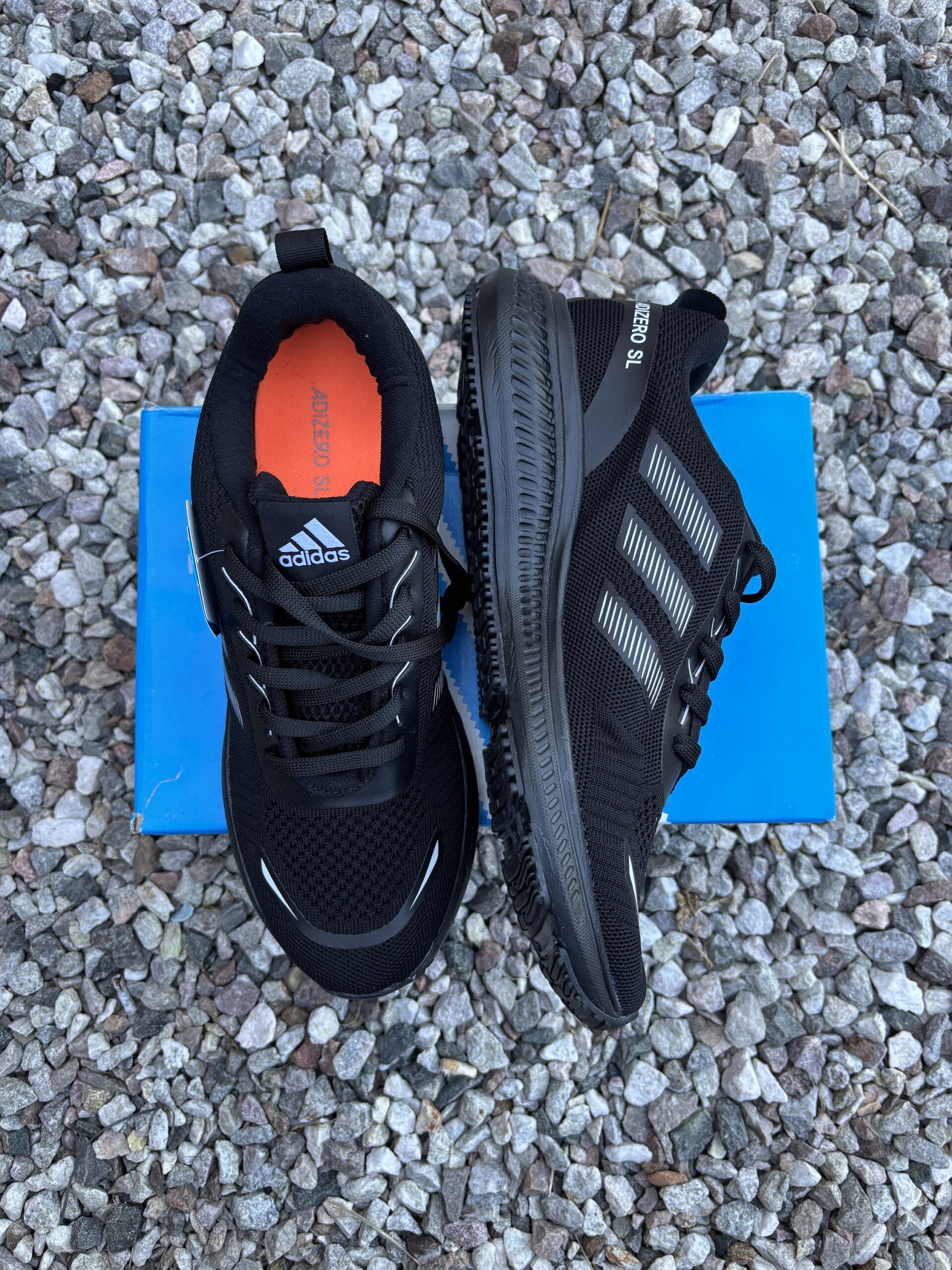 ADIZERO BLACK - Imagen 2