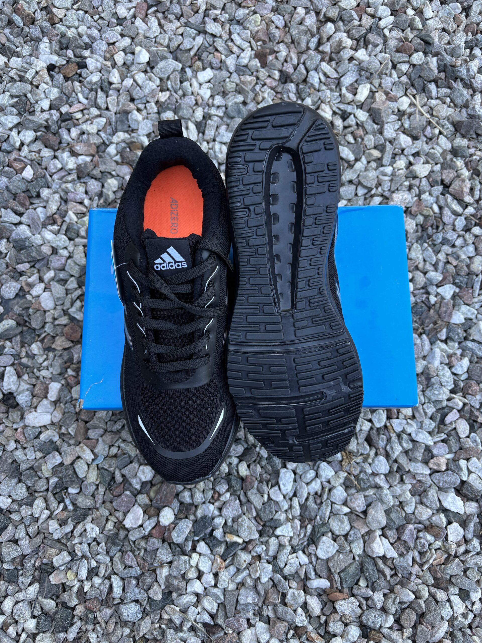 ADIZERO BLACK - Imagen 4