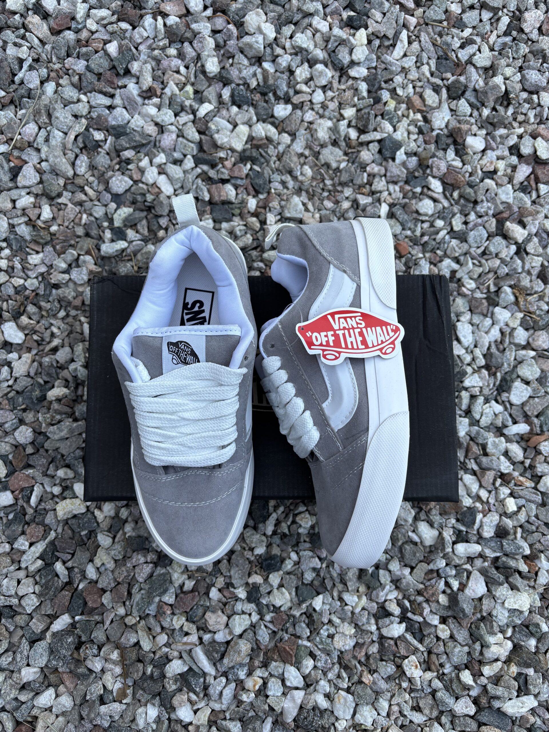 VANS KNU SKOOL GRIS - Imagen 2