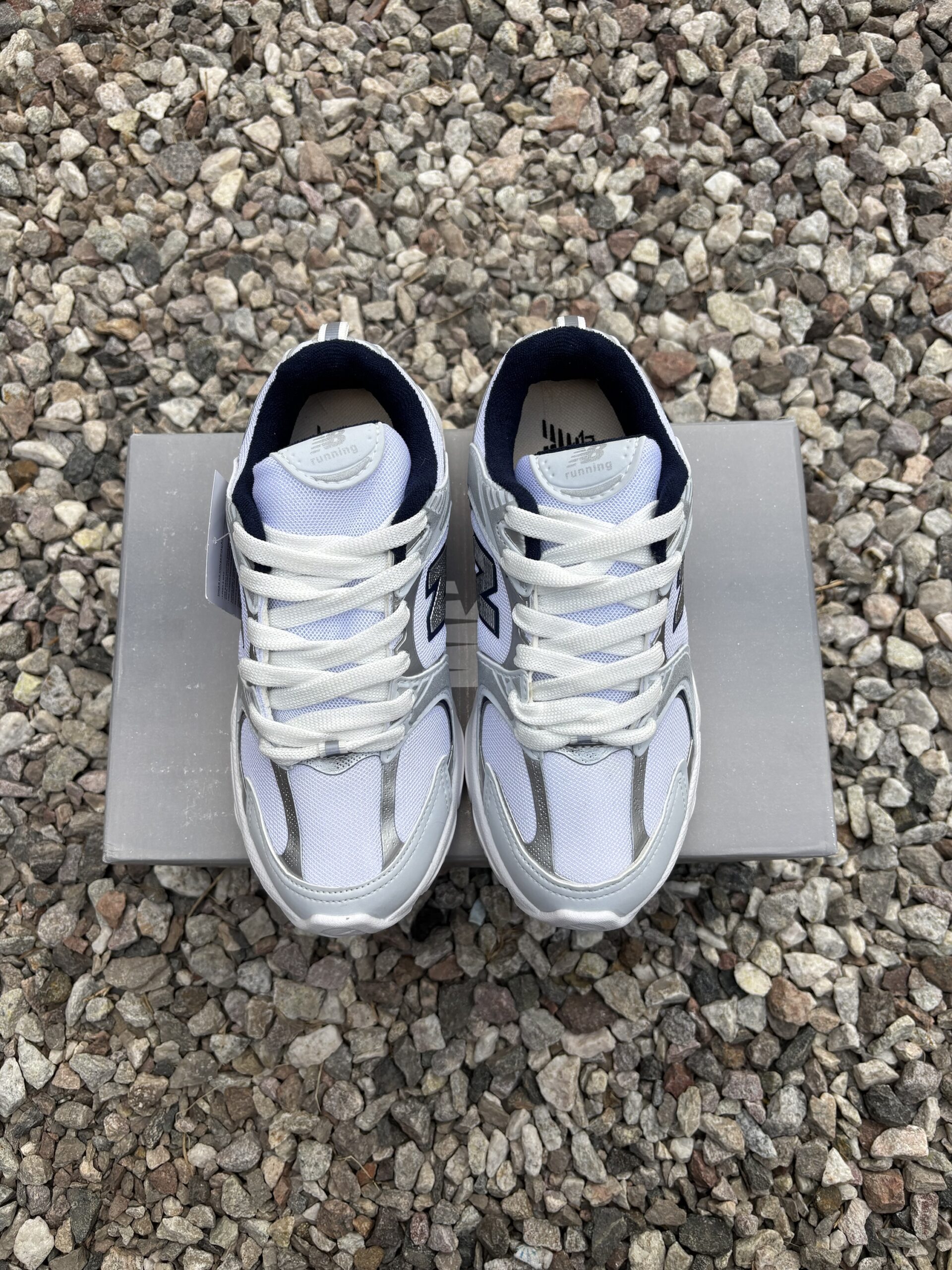 NEW BALANCE 530 BLANCA - Imagen 3