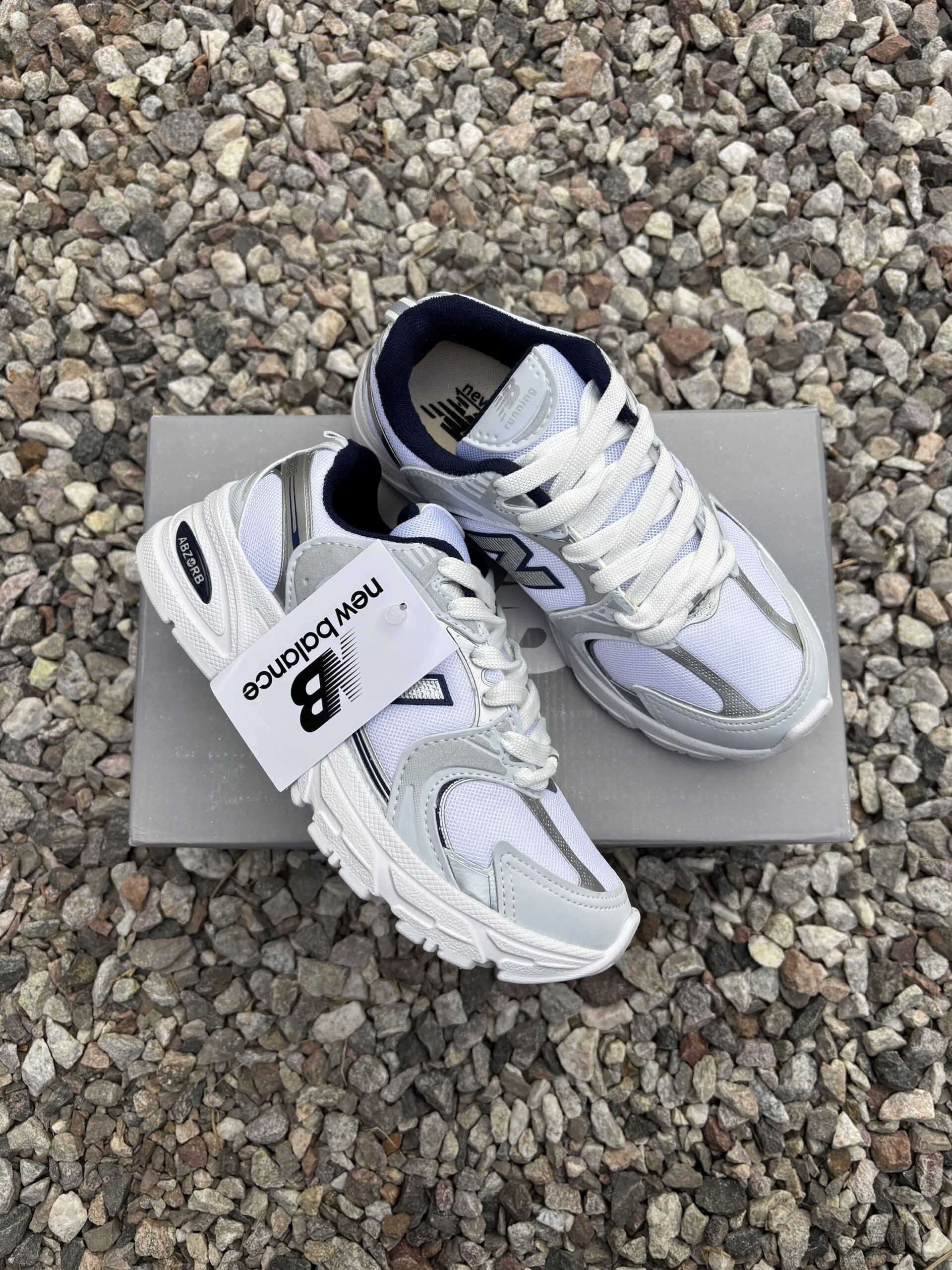 NEW BALANCE 530 BLANCA
