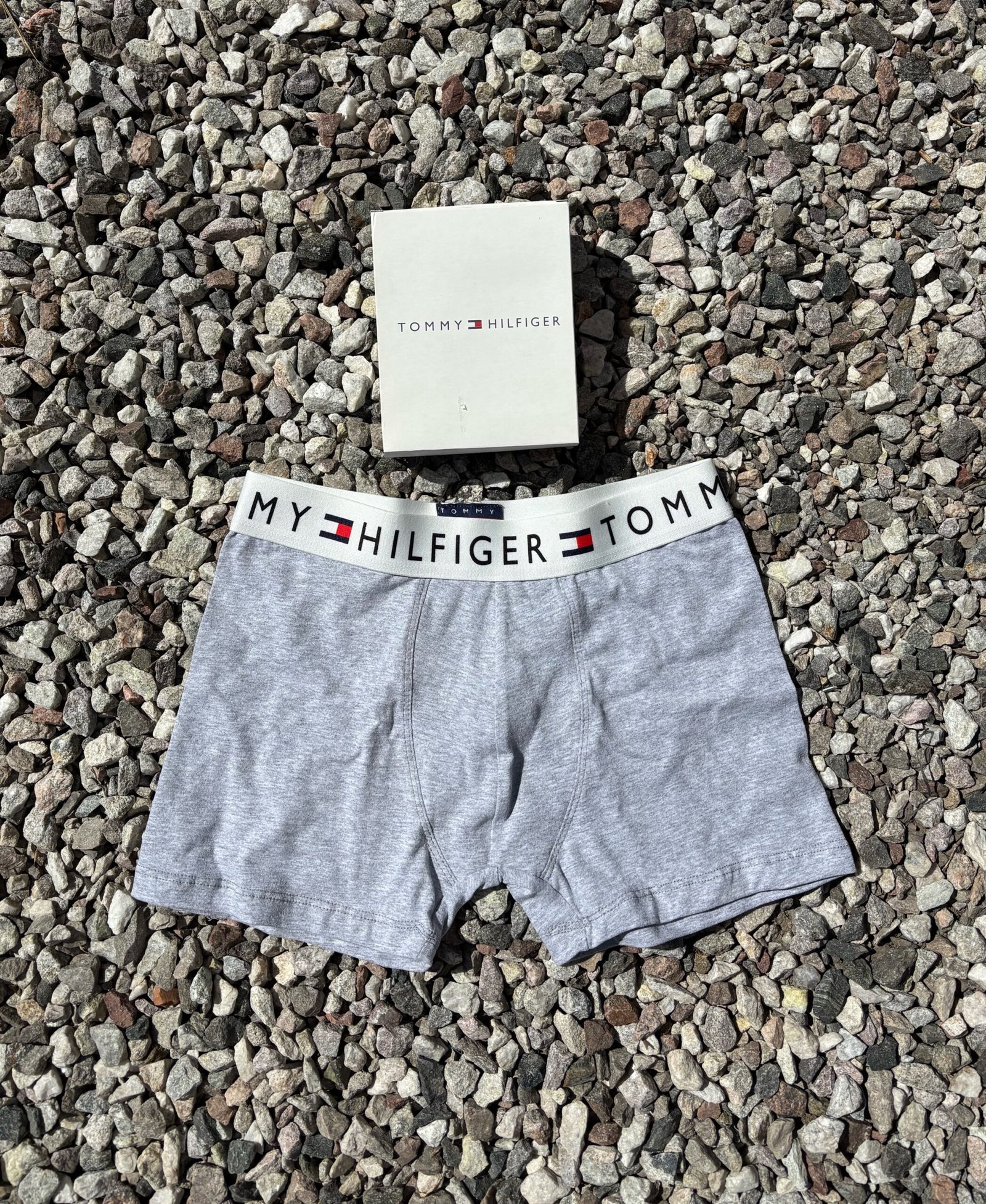 Tommy Hilfiger - Imagen 4