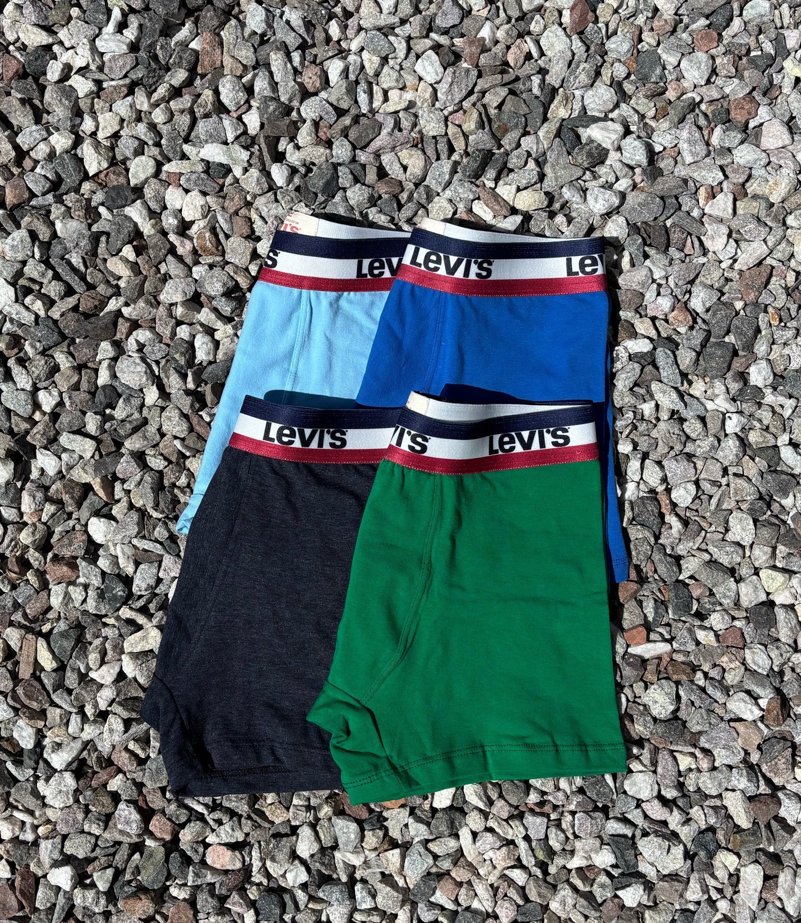 LEVI’S